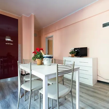 Aparthotel Riviera 2*