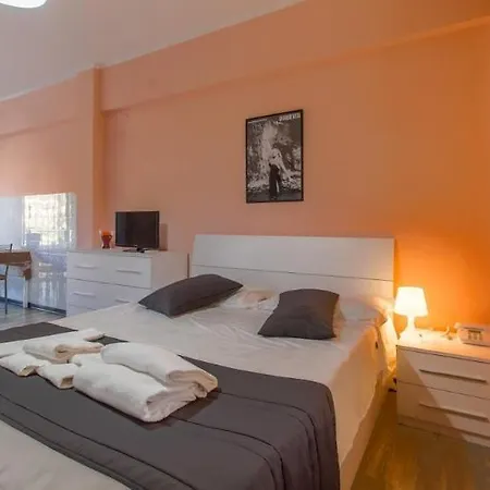 Lejlighedshotel Riviera 2*