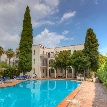 Aparthotel Riviera 2*