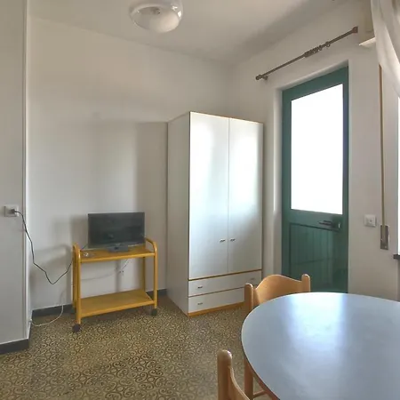 Riviera Apart Otel 2*